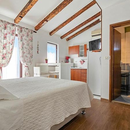 Marinela Studio Новиград Экстерьер фото